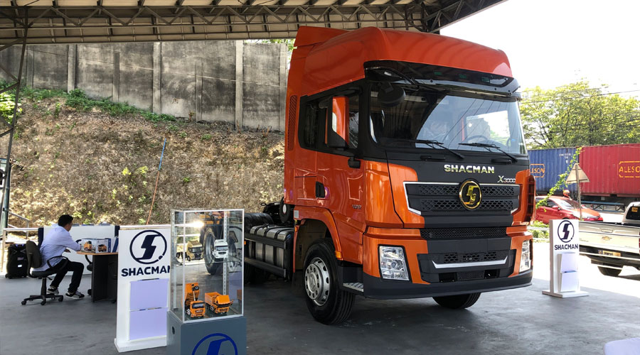 SHACMAN X3000 Cummins Tractor